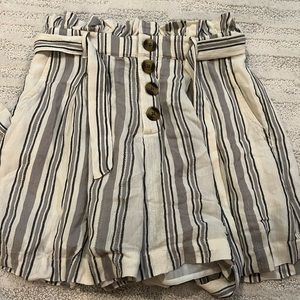 American Eagle flowy shorts!